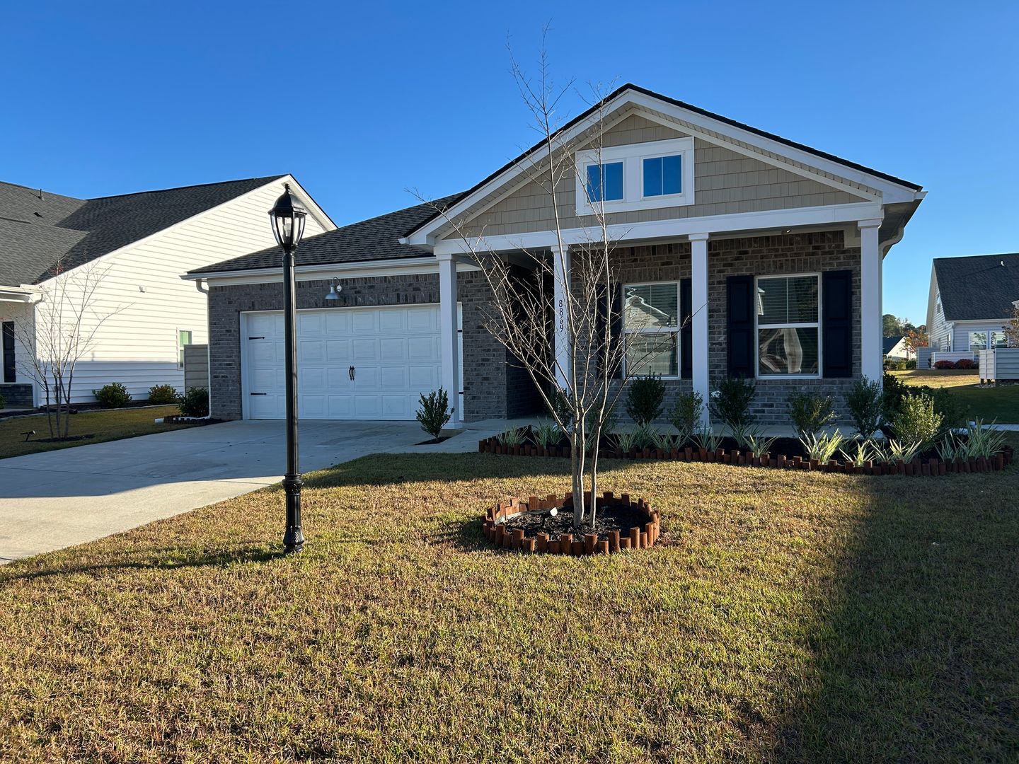 Calabash House: 8869 Baton Rouge Ave