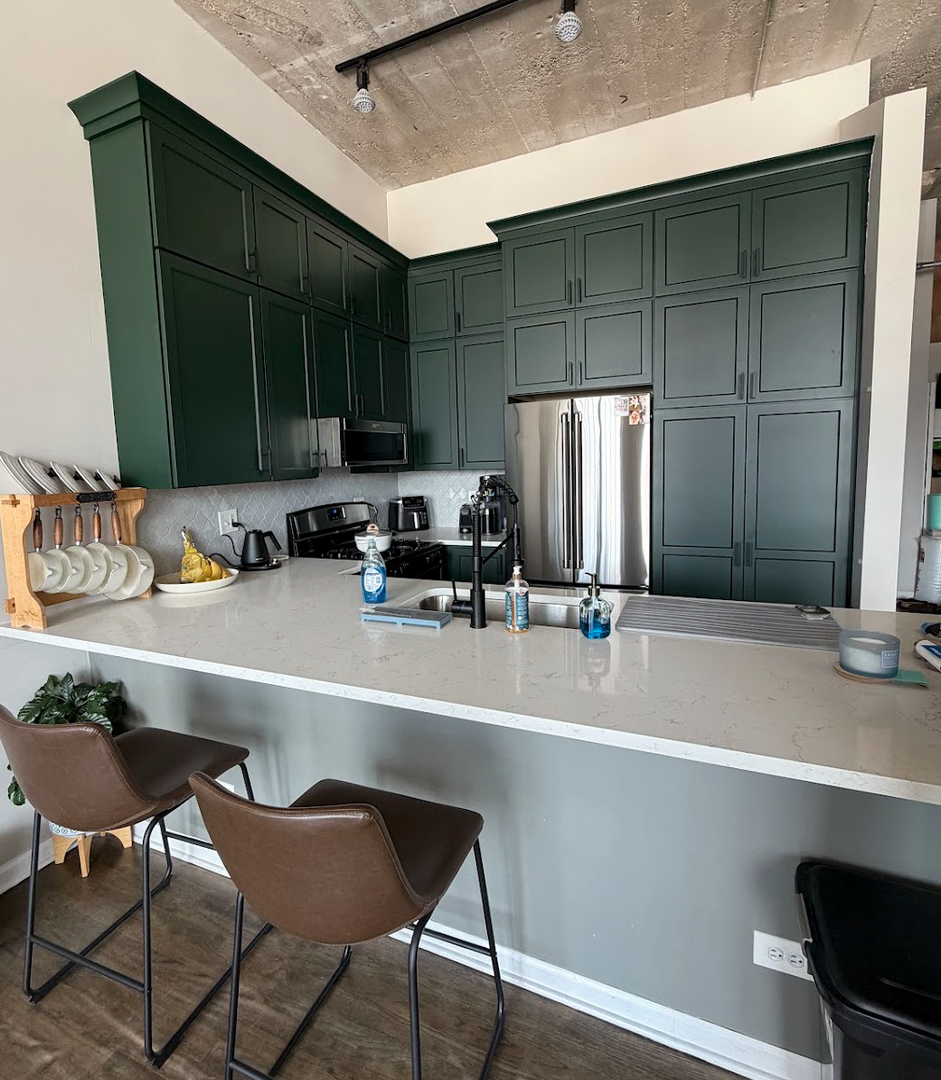 17 N Loomis St 4 of 12