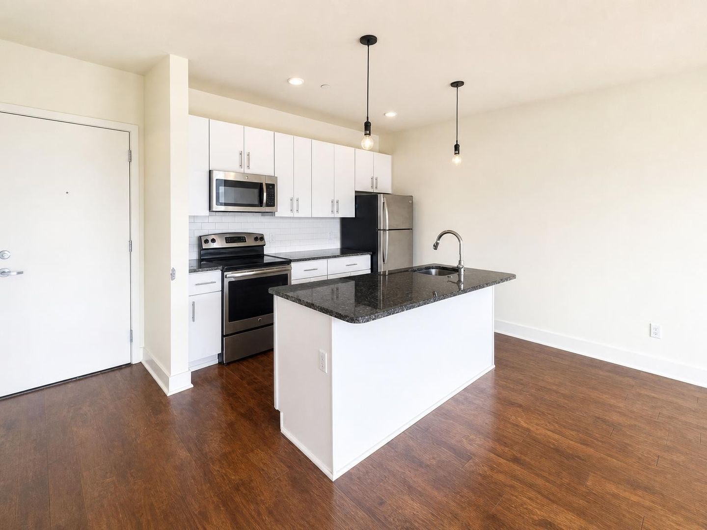 Philadelphia Apartment: 2617 W Girard Ave