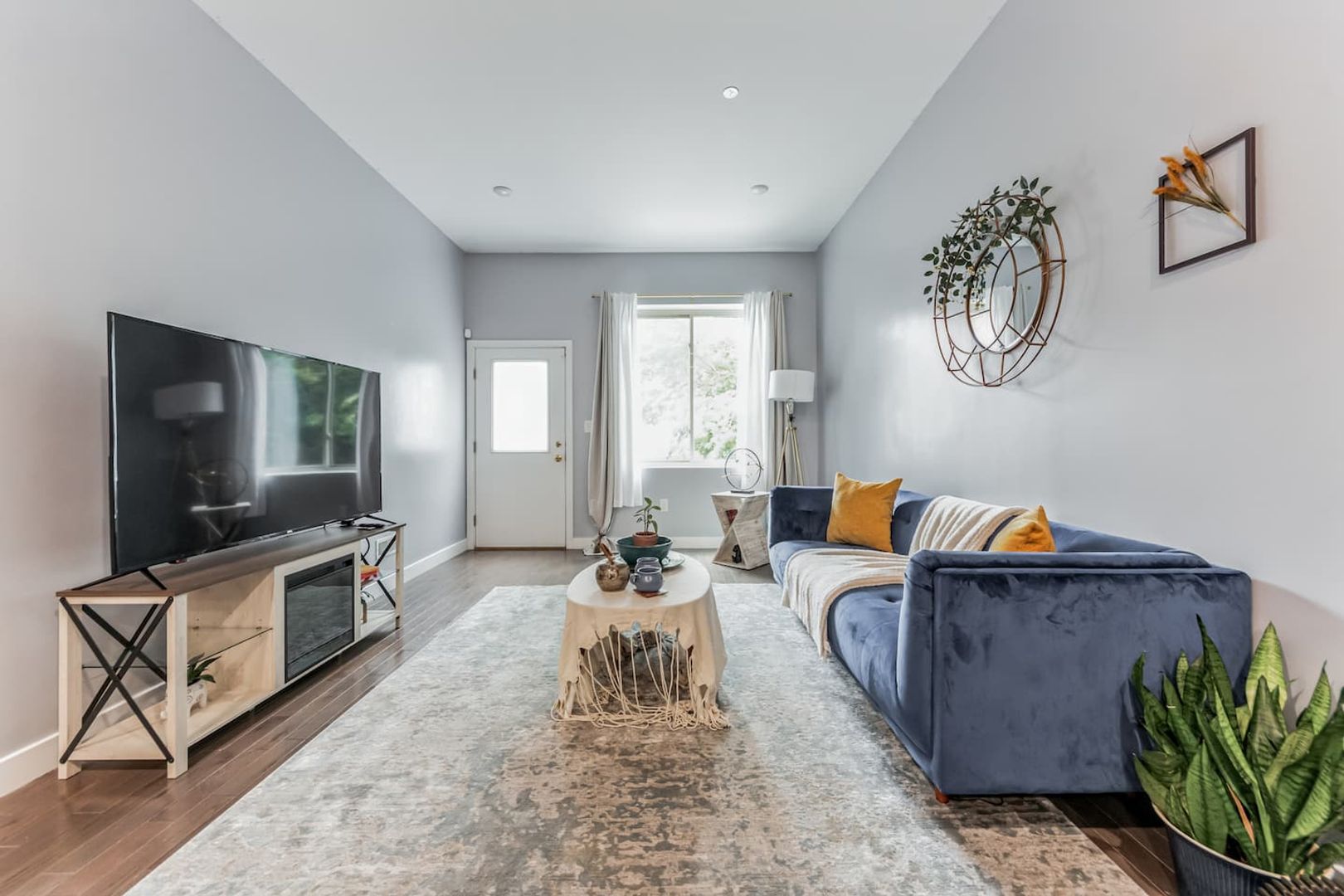Philadelphia Apartment: 2110 N 7th St