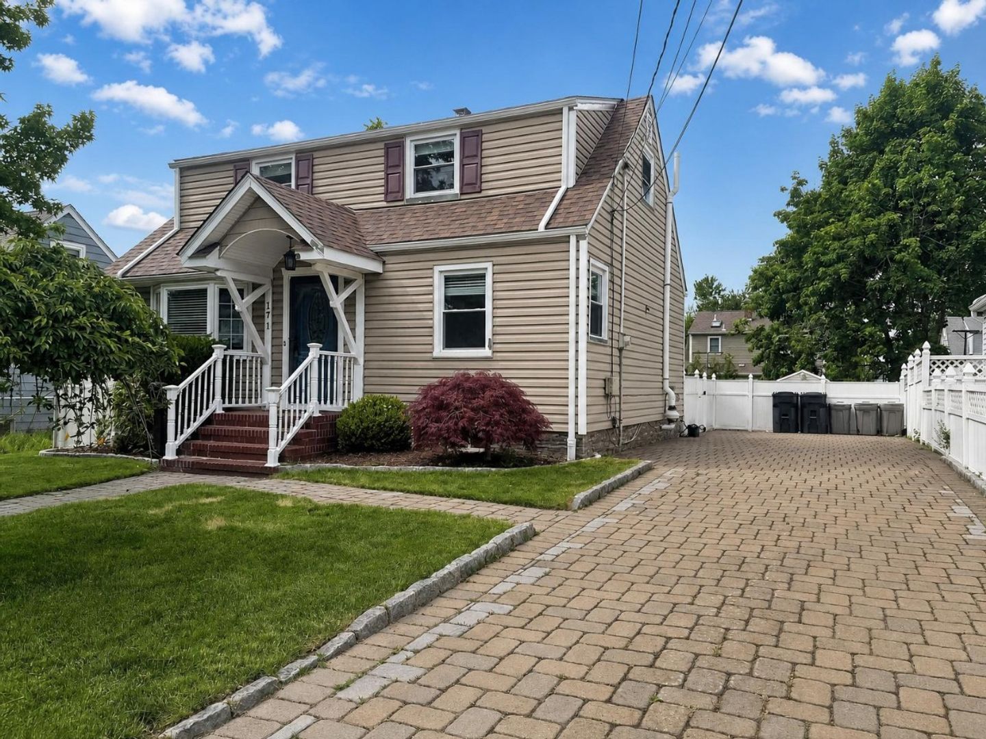 Bergenfield House: 171 New York Avenue