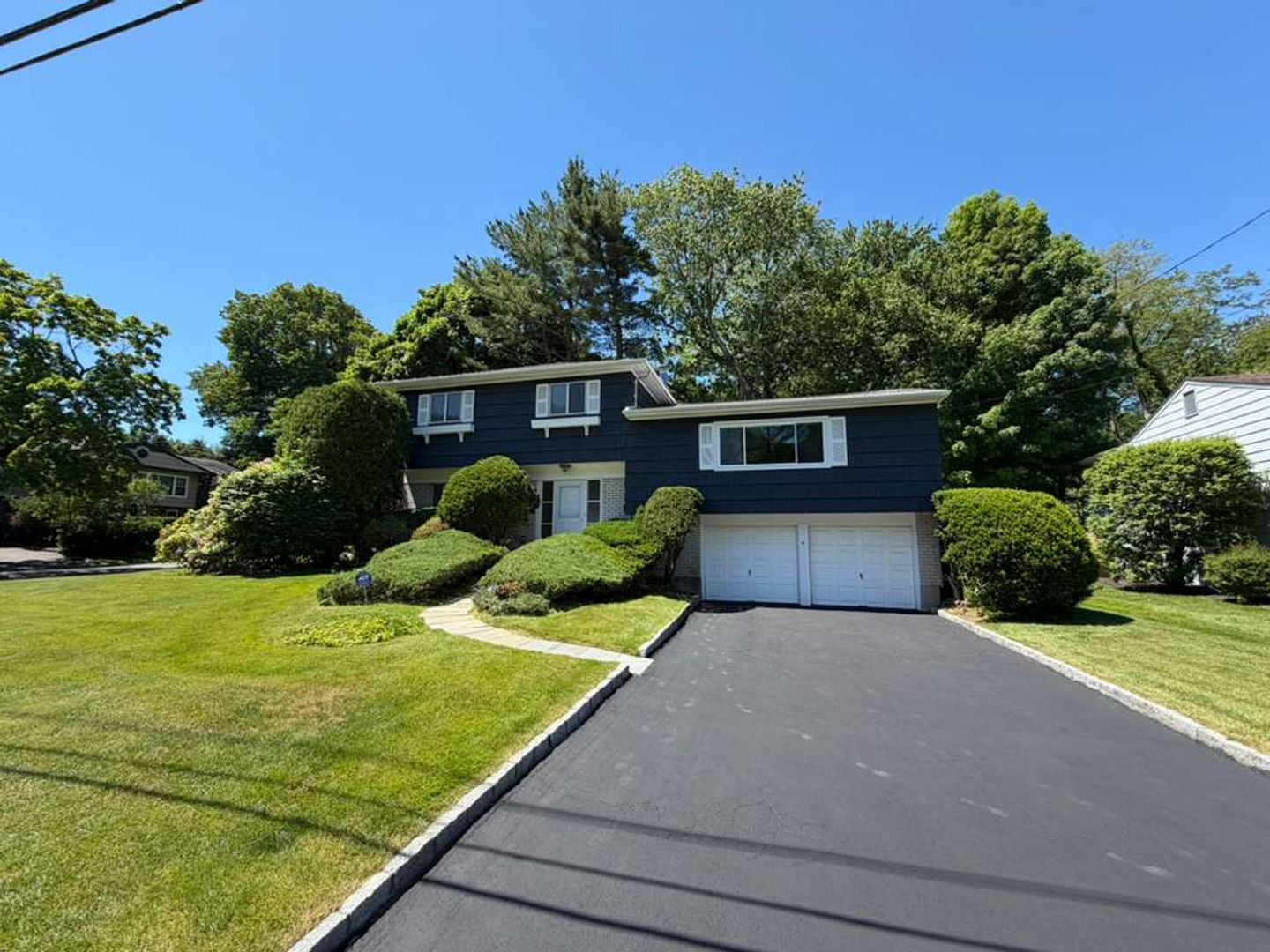 Scarsdale House: 4 Greentree Drive
