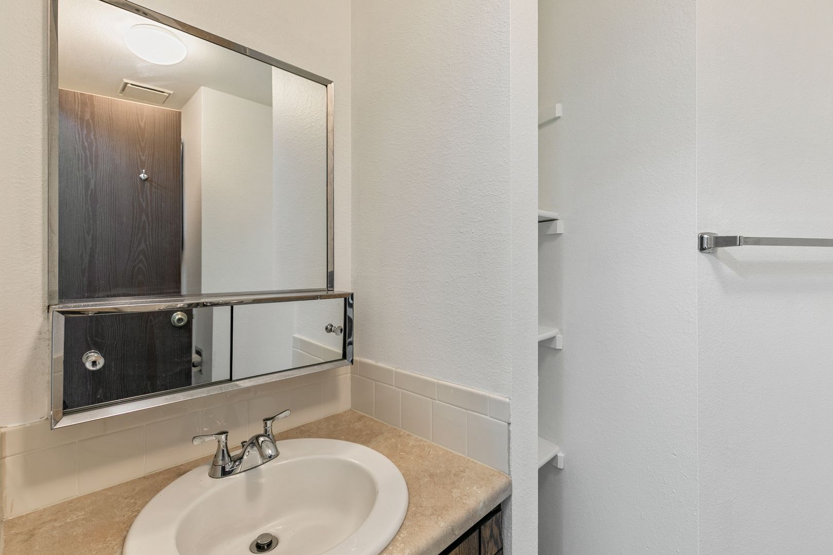 1417 Fleta Ct 6 of 8