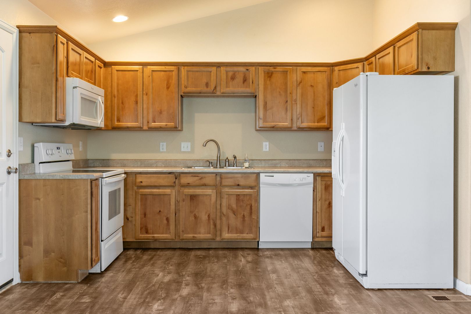 2235 Sopris Circle 2 of 8