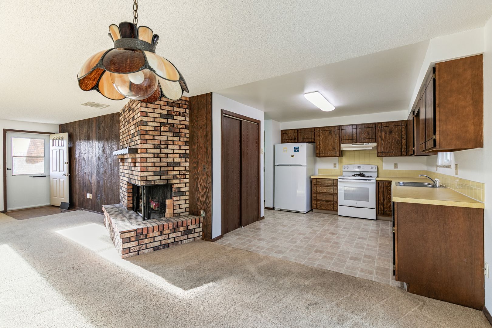 1417 Fleta Ct 2 of 8