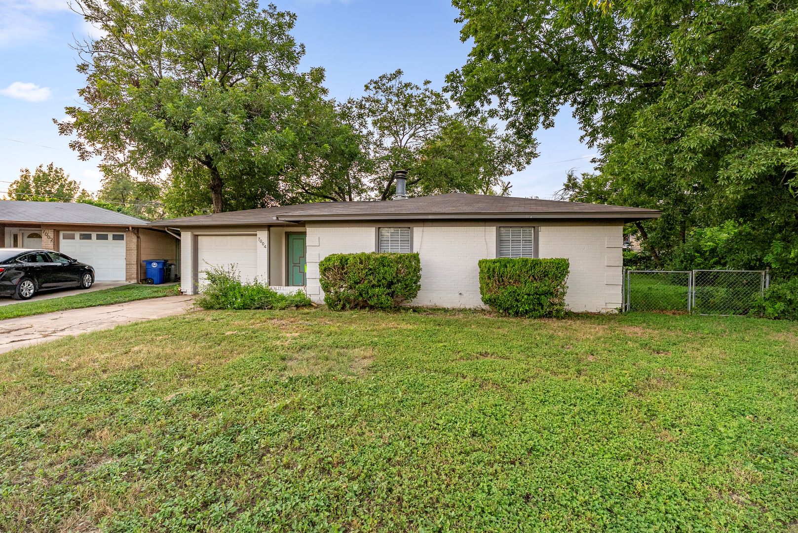 Austin House: 7004 Bryn Mawr Cv