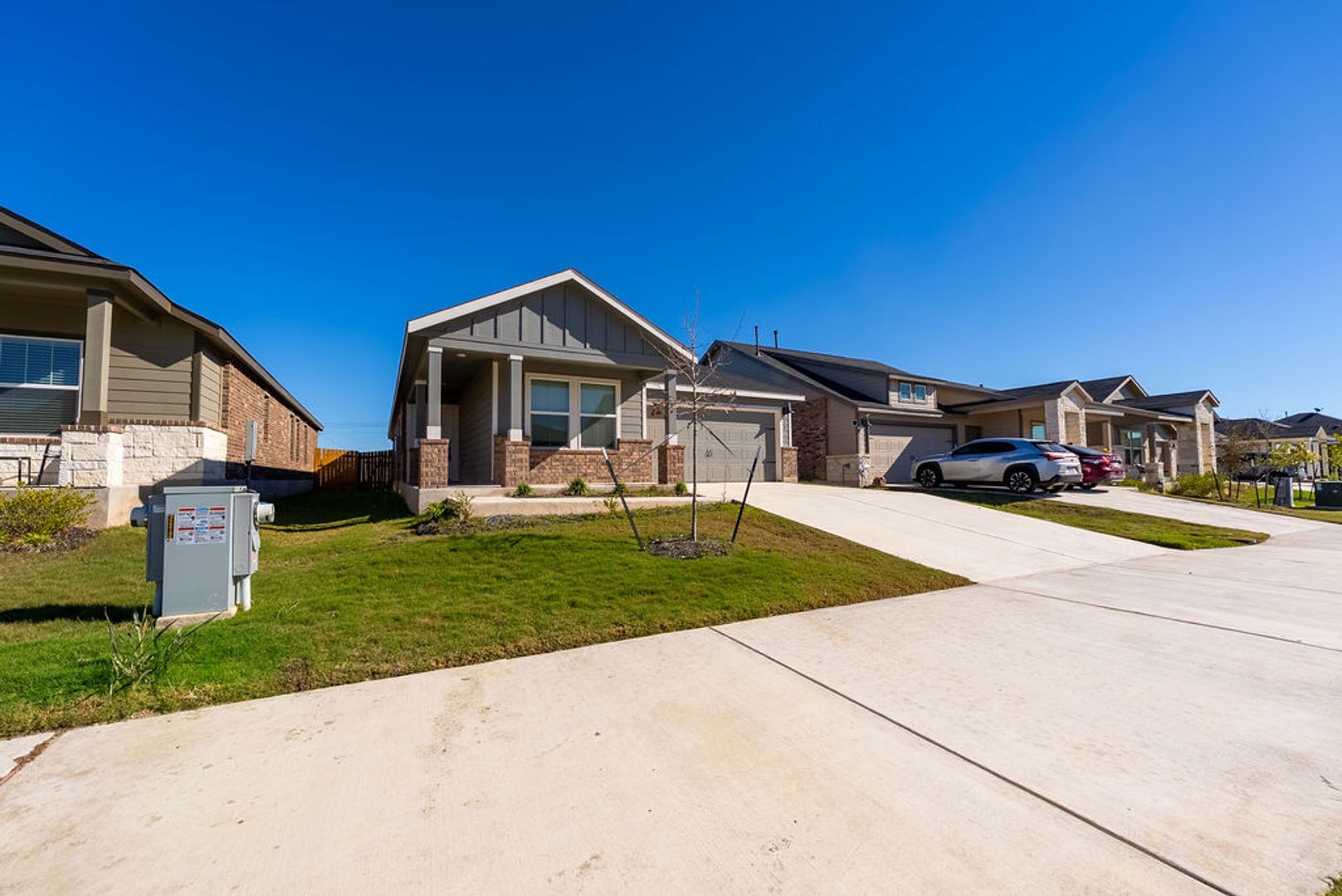 Kyle House: 319 Alamito Ave