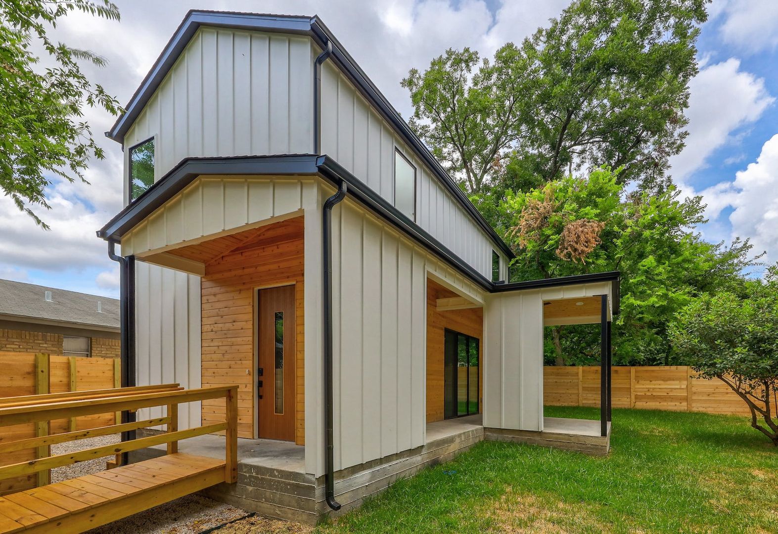 Austin House: 2104 Columbia Cove Unit B