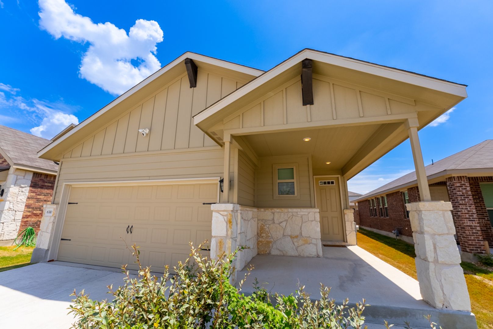 Pflugerville House: 6310 Wolf Pack Dr