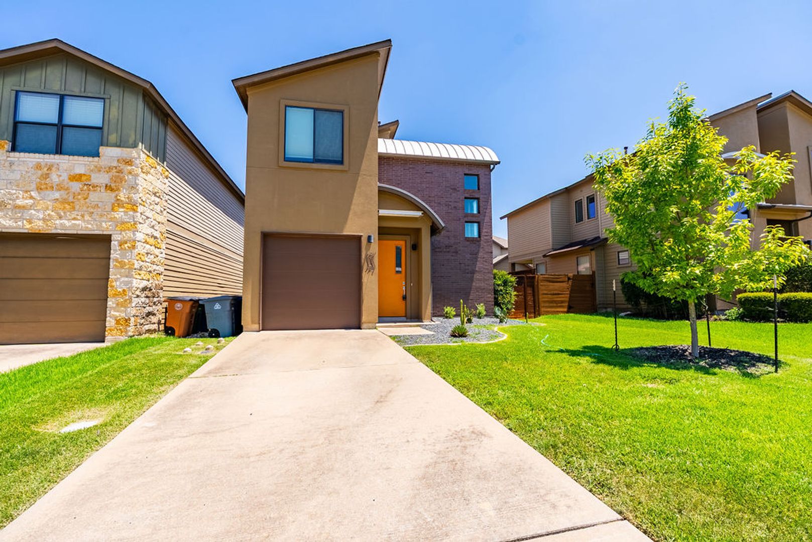 Austin House: 3107 Corbin Ln