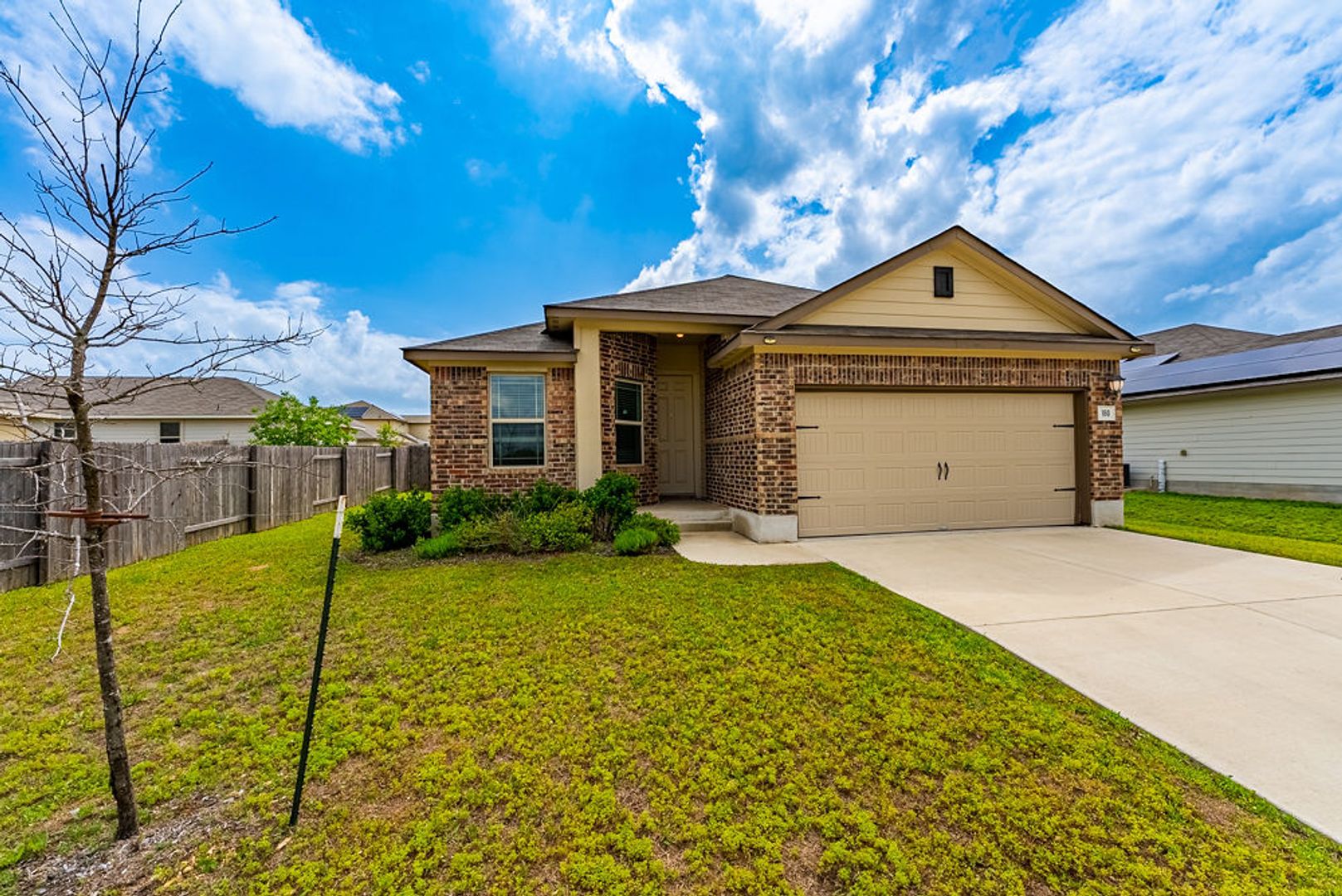 Kyle House: 160 Night Sky Dr.