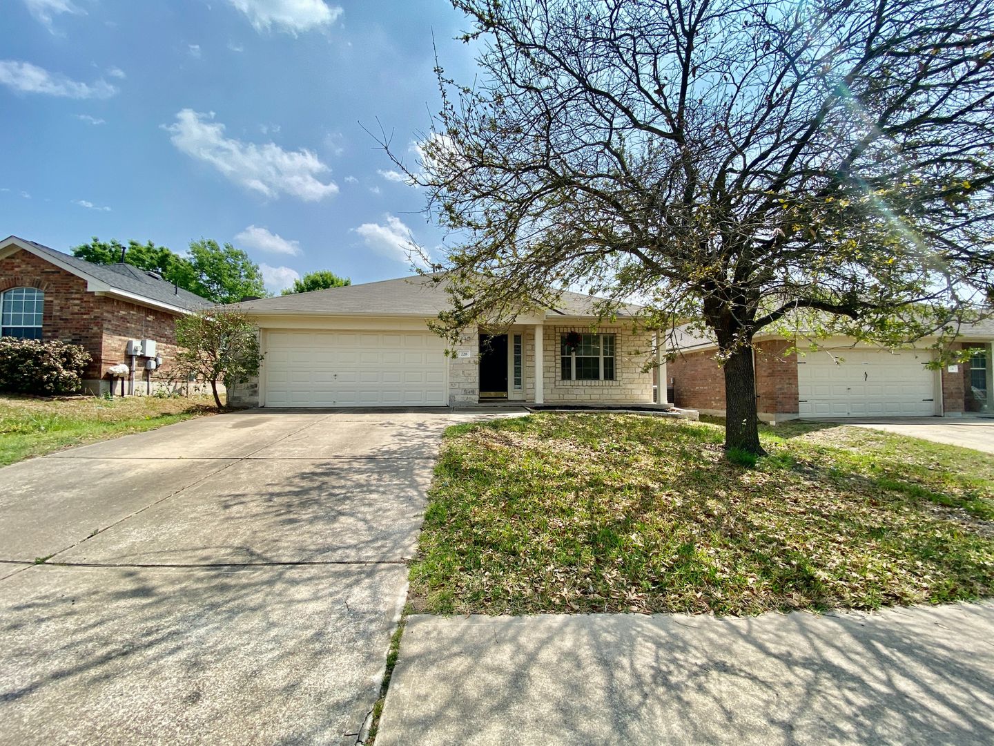 Round Rock House: 228 Chandler Crossing Trail