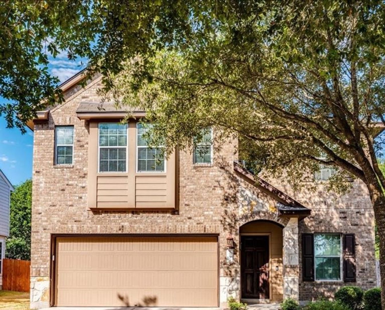 Kyle House: 1007 Hometown Pkwy