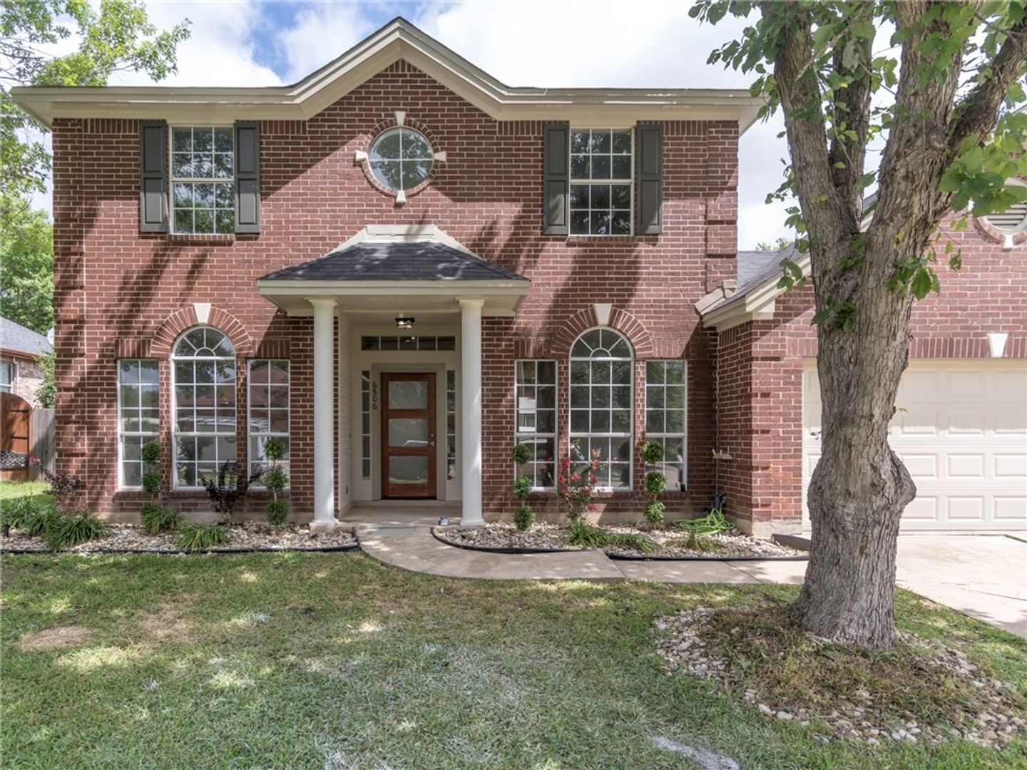 Austin House: 6506 Bramber Lane
