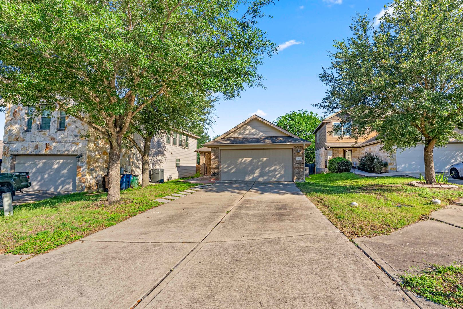 Austin House: 10200 E Lone Pine Ln
