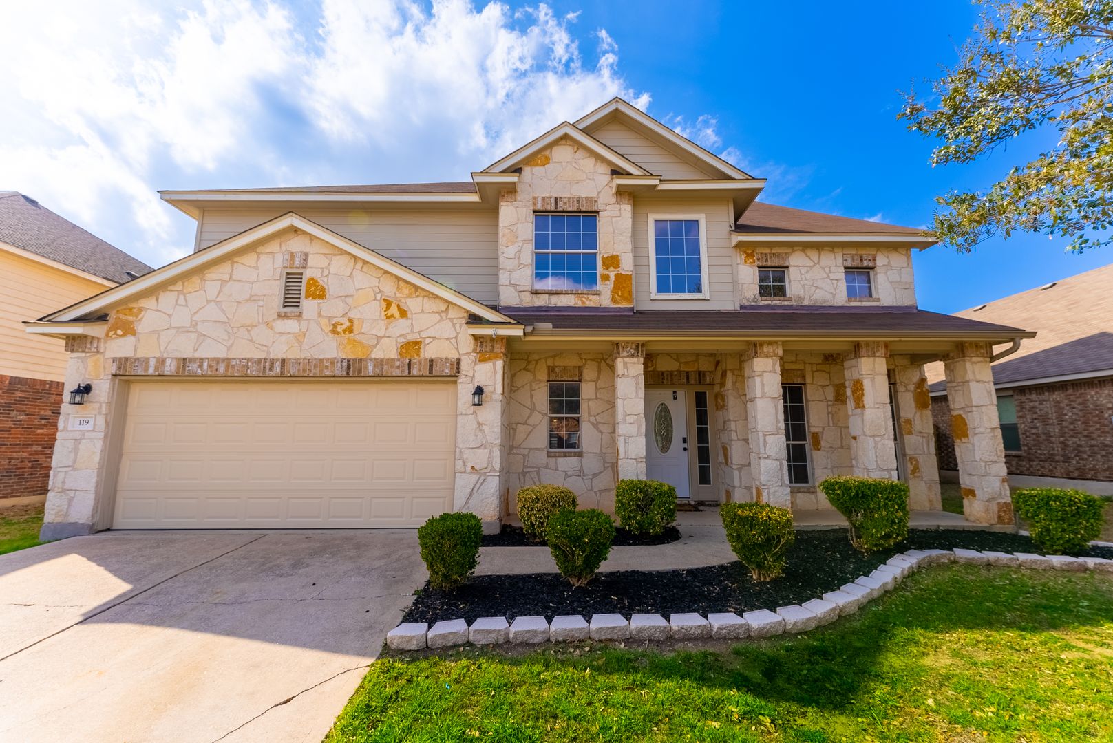 Hutto House: 119 Emory Fields Dr