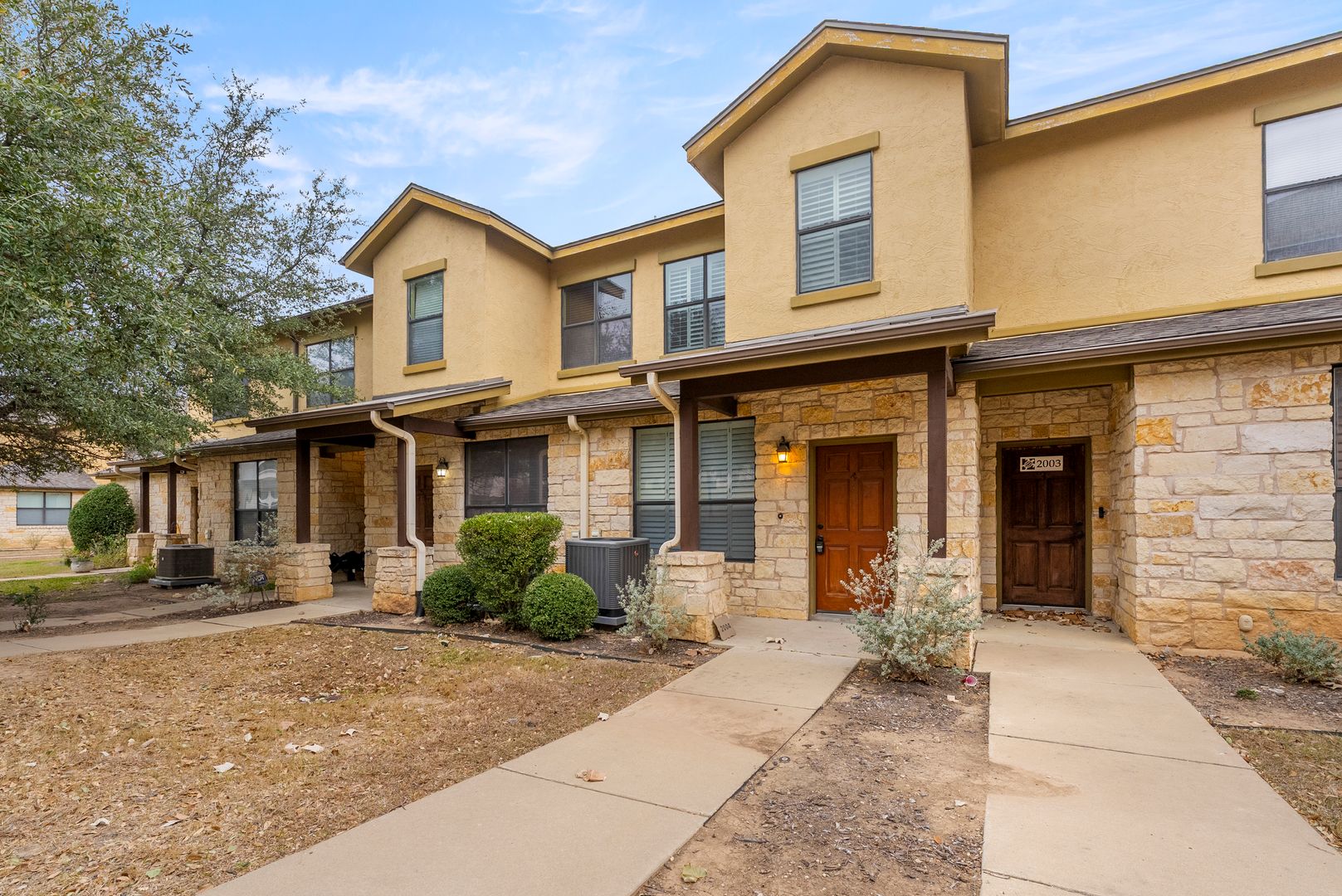 Round Rock Townhome: 2101 Town Centre Dr Unit 2004