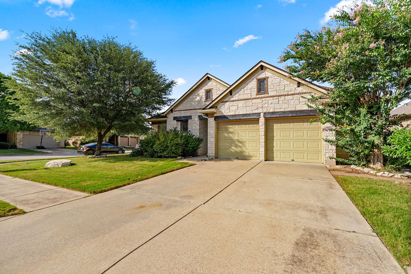 Austin House: 108 Buoy Ln