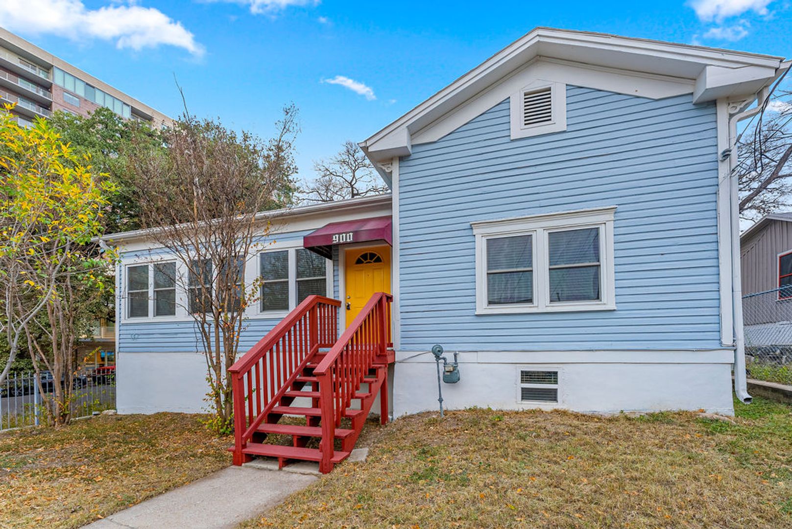 Austin House: 900 Olive St