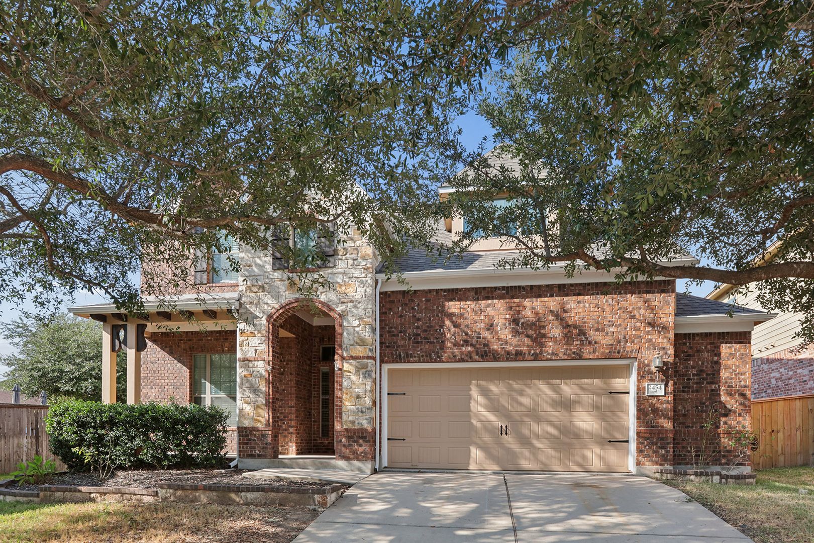 Round Rock House: 2454 Santa Barbara Loop