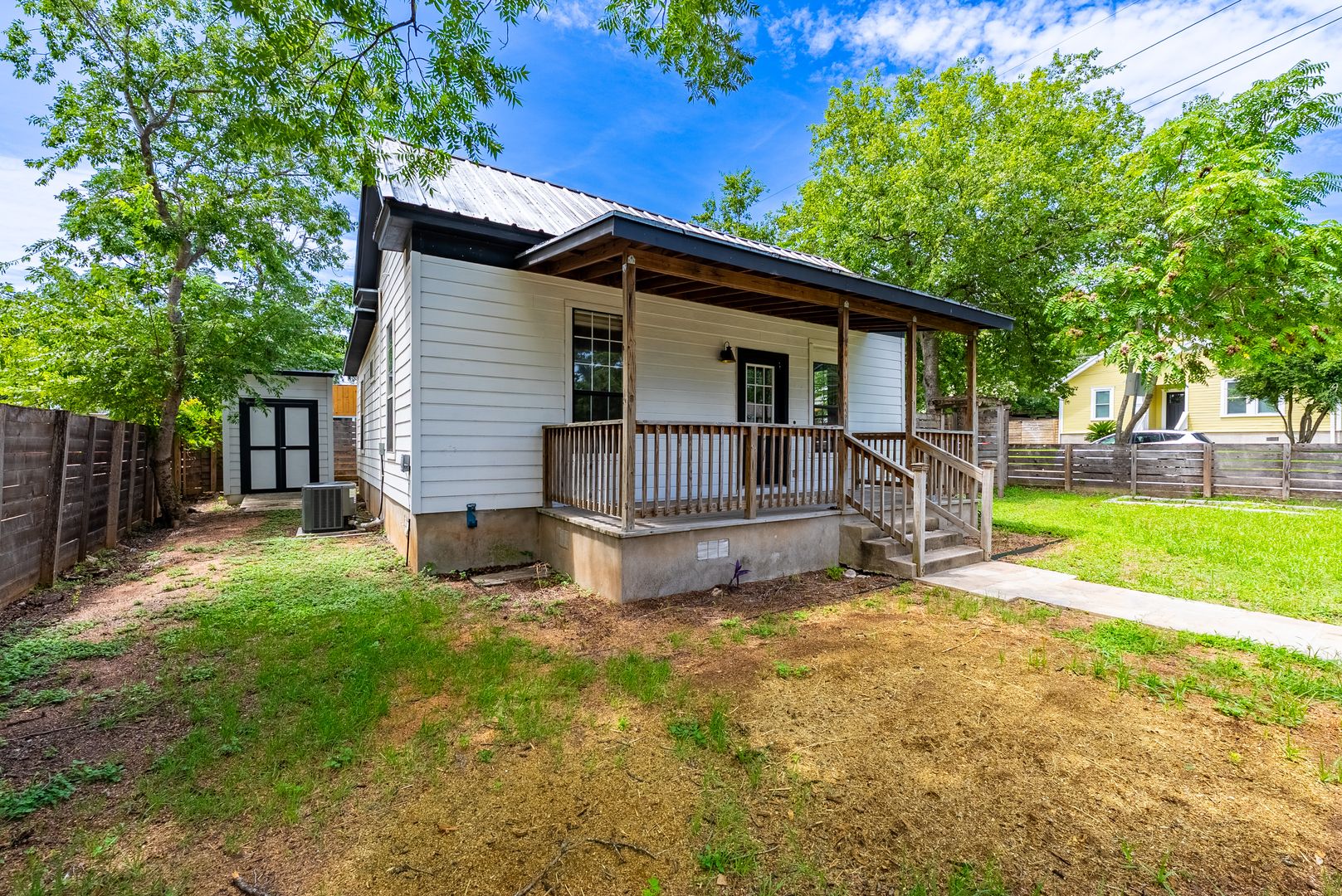 Austin House: 1801 E 13th St