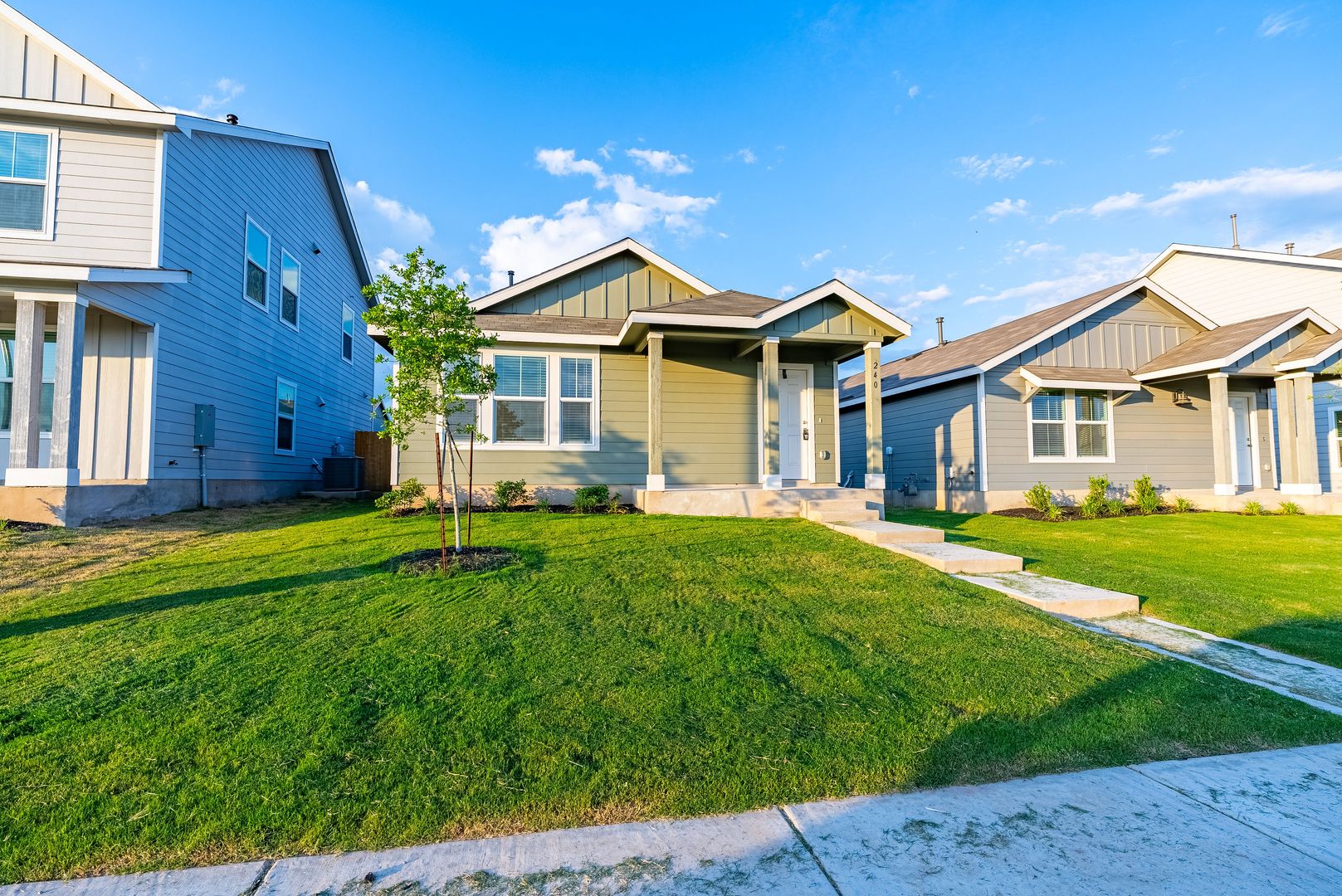 Kyle House: 240 Sambre St