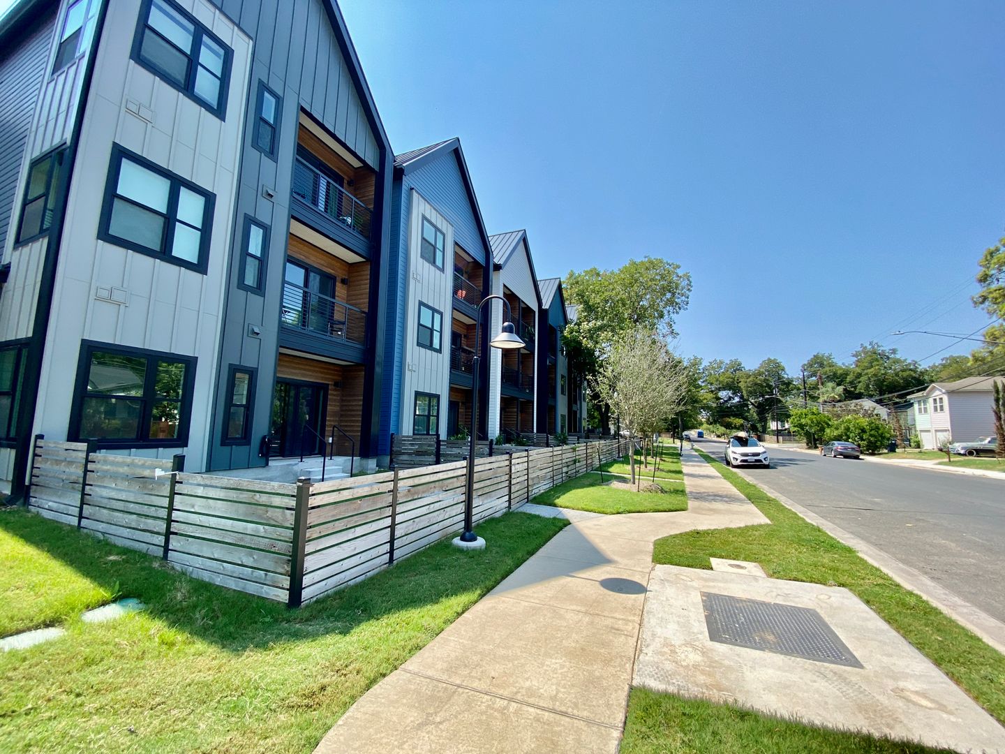 Austin House: 3101 Govalle Ave. Unit 307