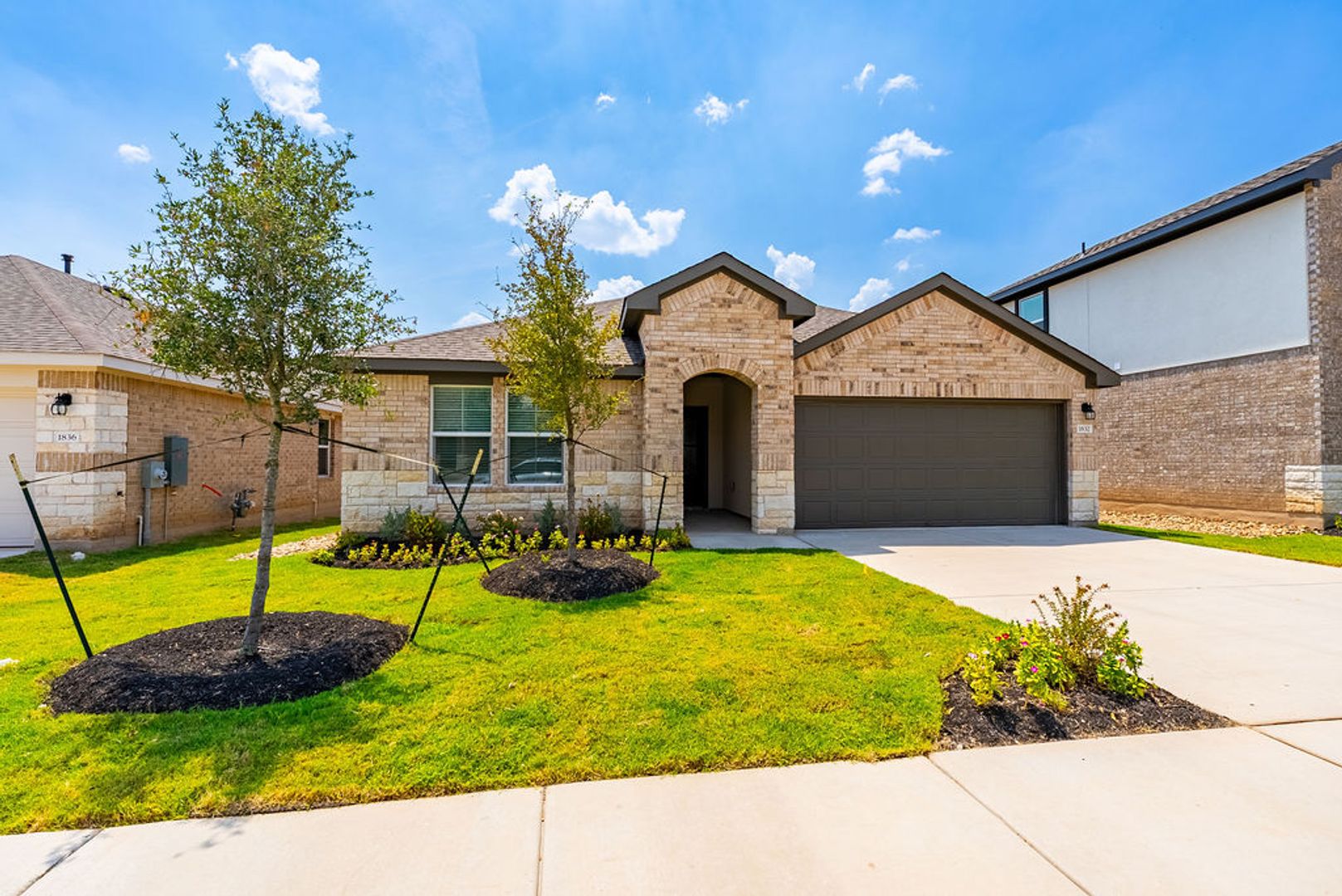 Leander House: 1832 Dandy Brush Dr