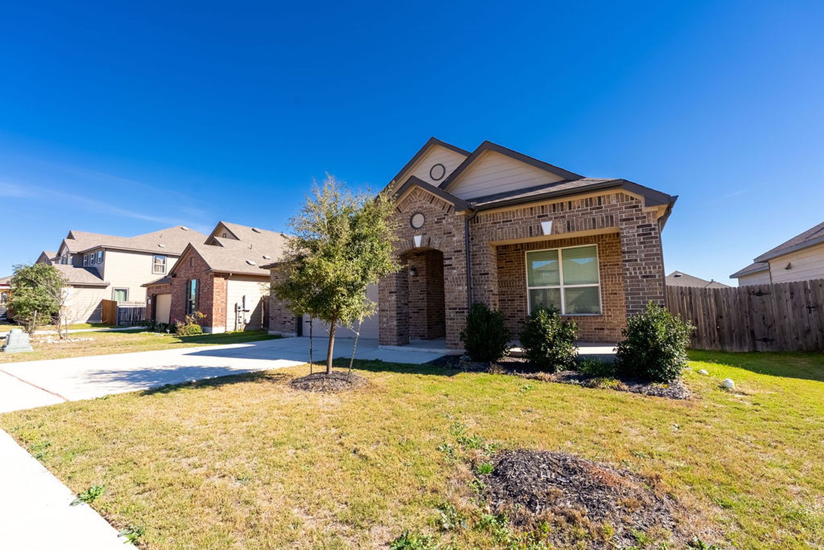 Kyle House: 250 Auburn St