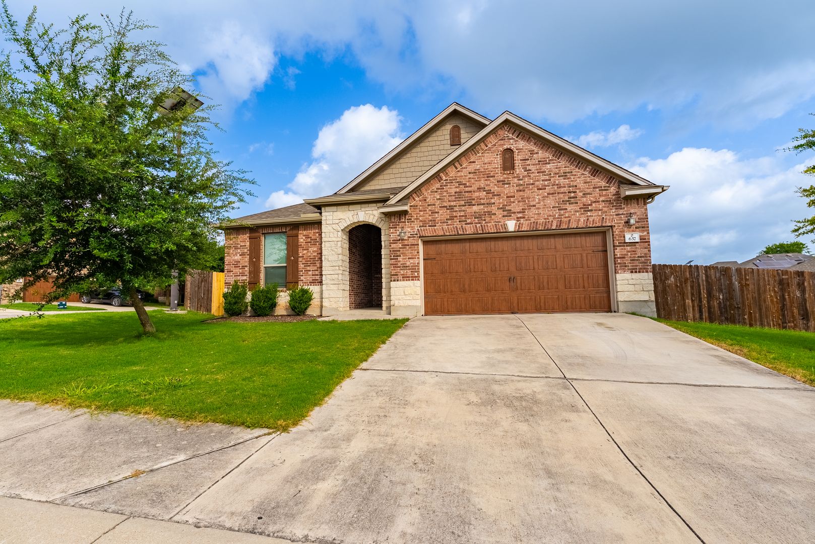 Pflugerville House: 637 Landon Samuel Loop