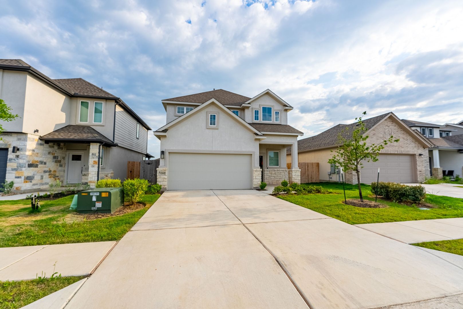 Manor House: 12617 Sea Gull Way