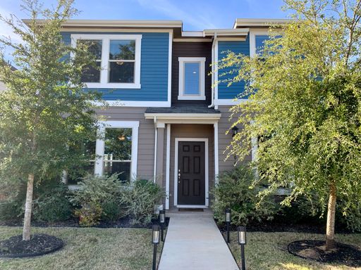 Modern 3 bedroom, 2.5 bath located in East Austin!!! – photo 1