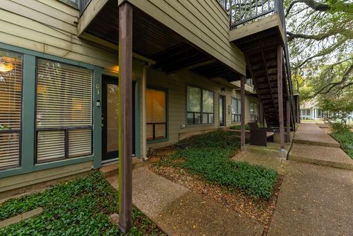 Adorable Studio with Garage nearby UT!!! – photo 1