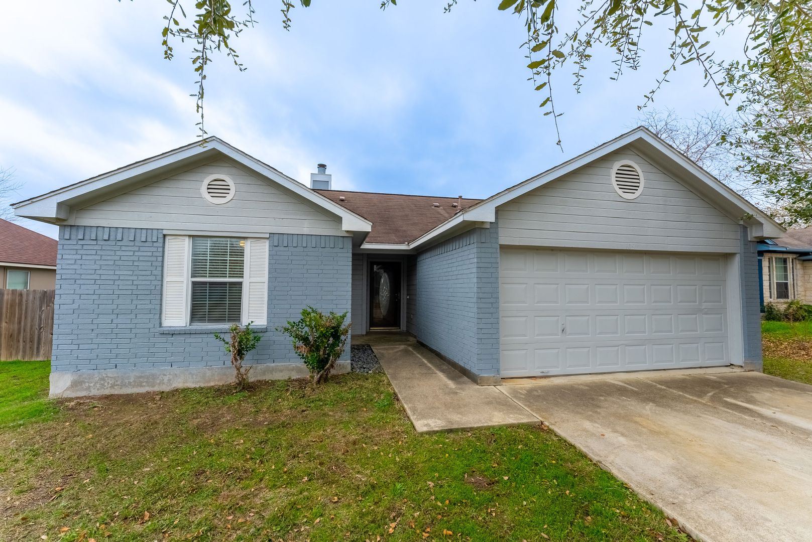 Kyle House: 109 Granite Shoals Dr