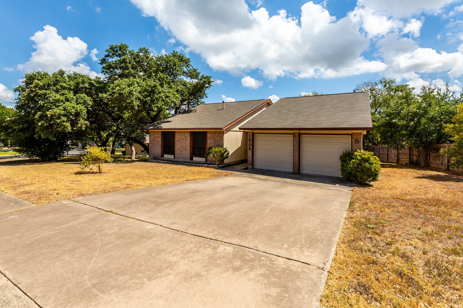 Austin House: 1006 Silbury Dr