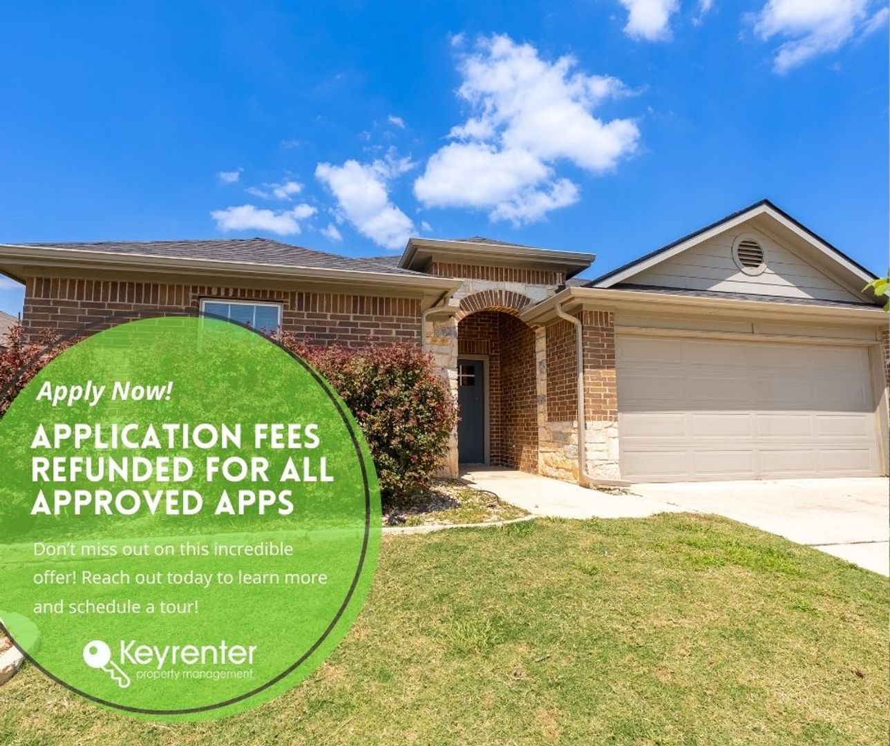 Leander House: 201 Red Matador Ln