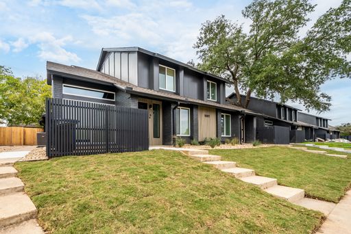 **$300 HEB gift card at move in!*** Stunning 2 bed / 2 bath condo in North Austin – photo 1
