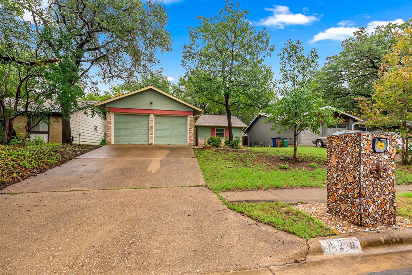 Austin House: 920 Acorn Oaks Dr