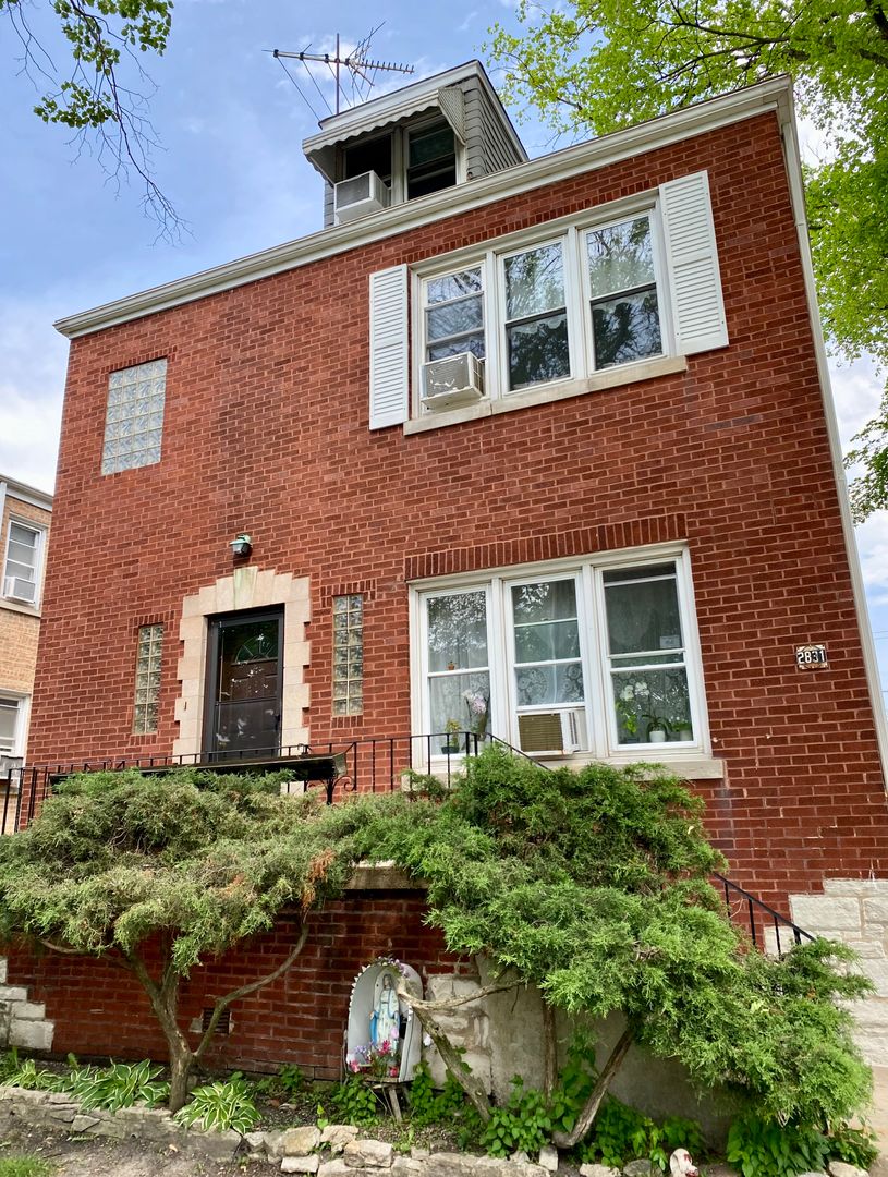 Elmwood Park Apartment: 2831 N 75TH Ave