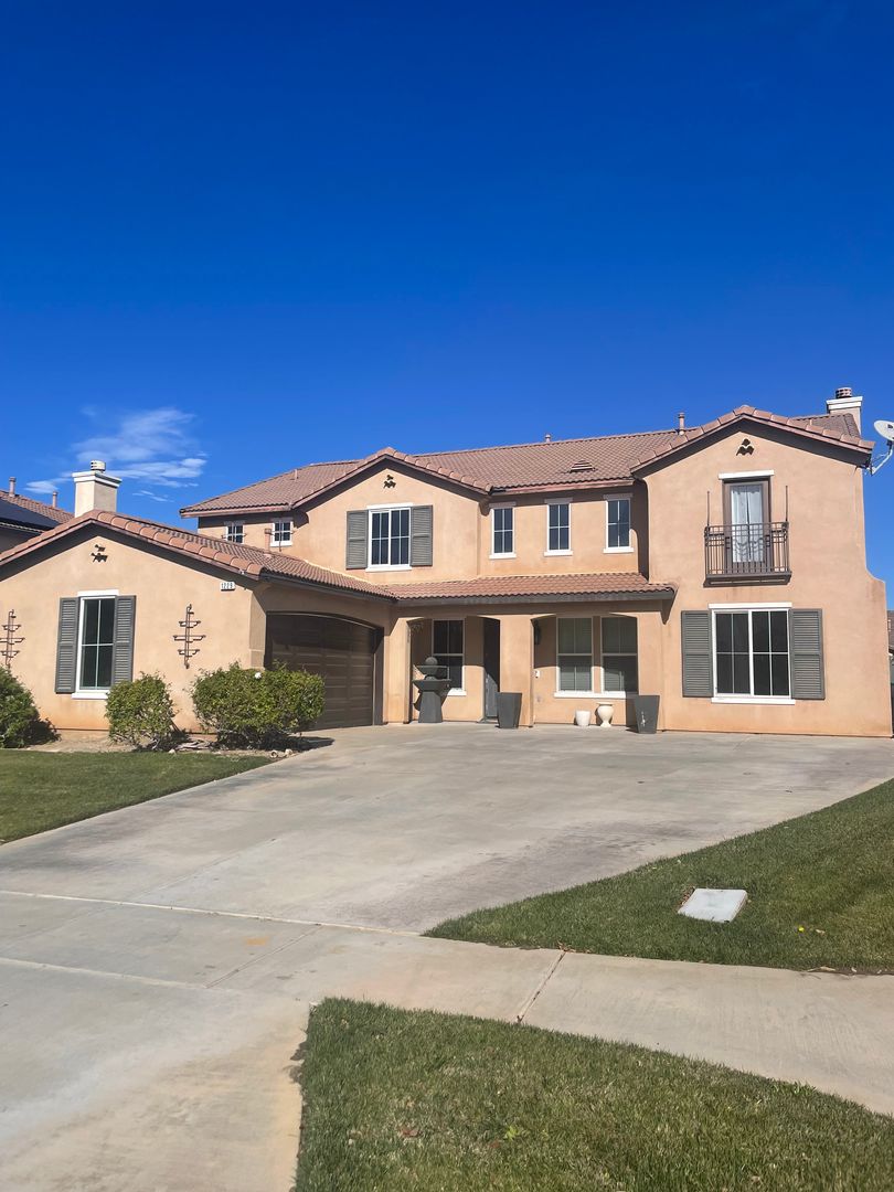 Corona House: 1229 Amaryllis Way