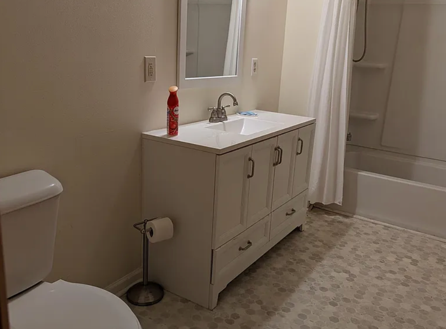 Racine Apartment: 341 Main Street
