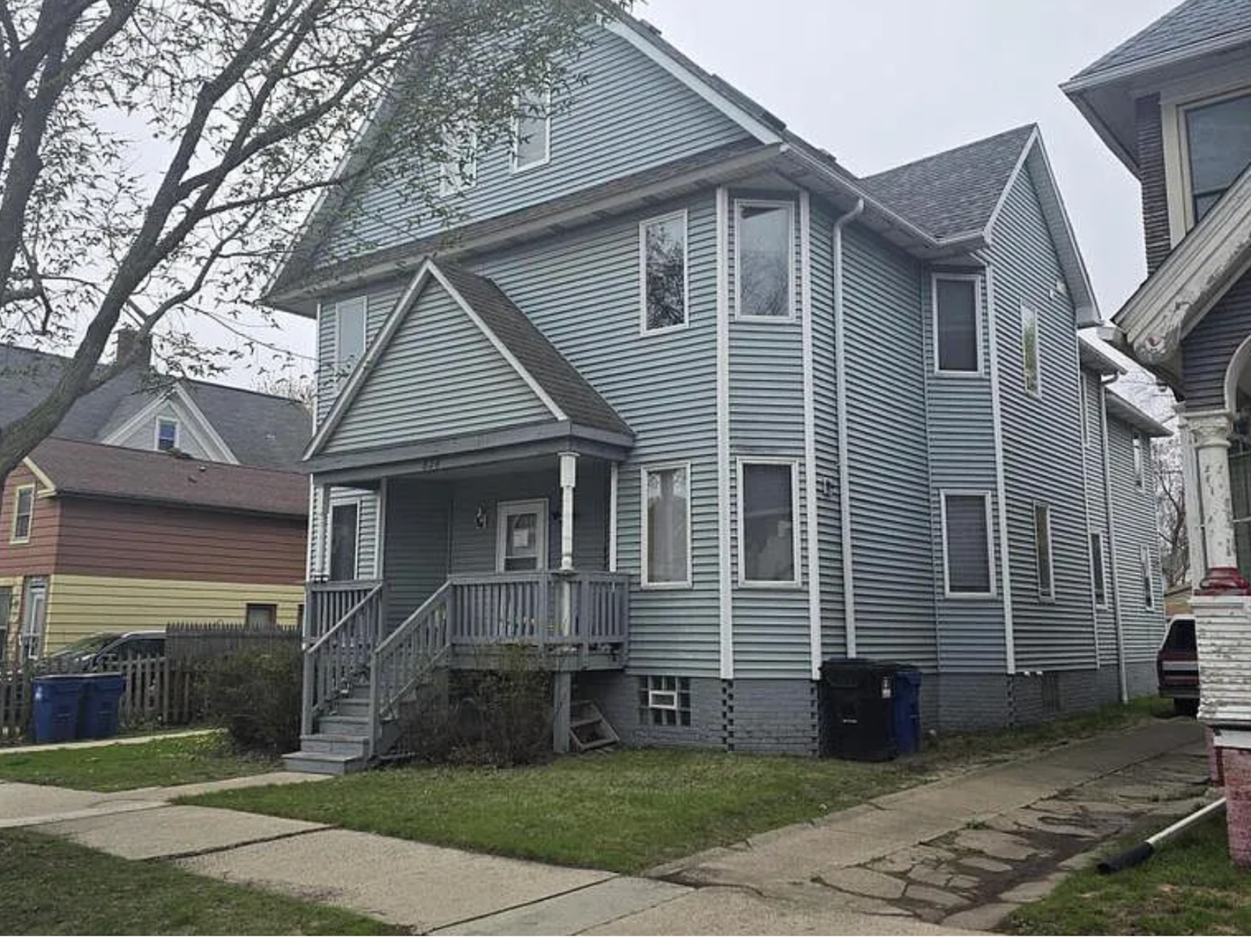 Racine Apartment: 834 Park Ave