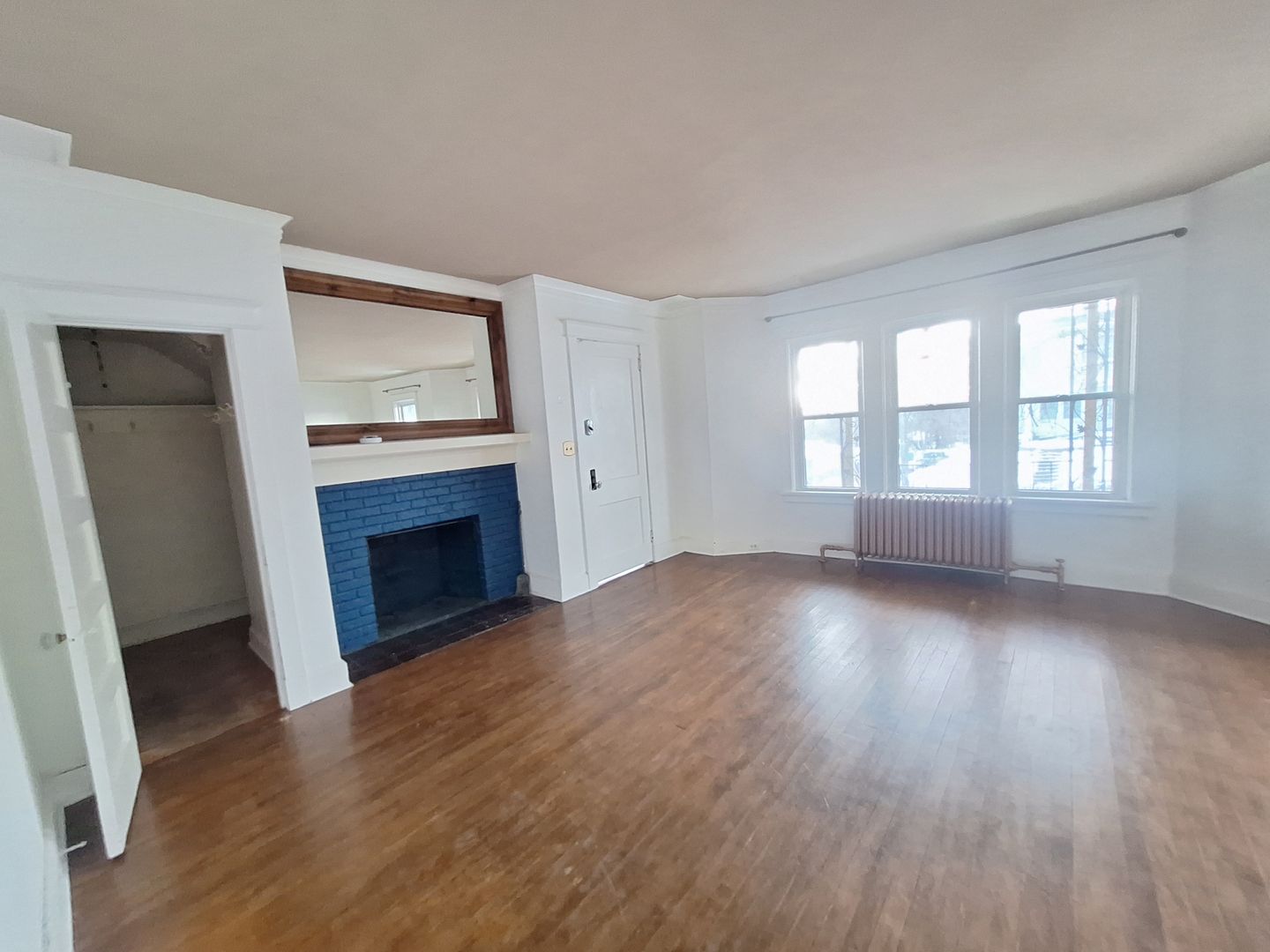 Duluth Apartment: 318 N 21st Ave E