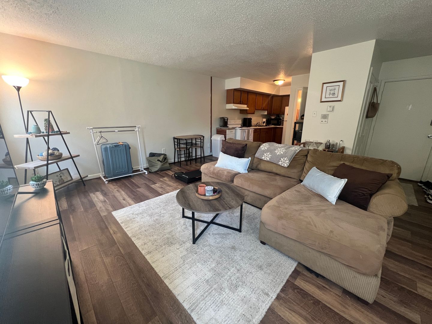Superior Apartment: 1516 N 16th St - 3