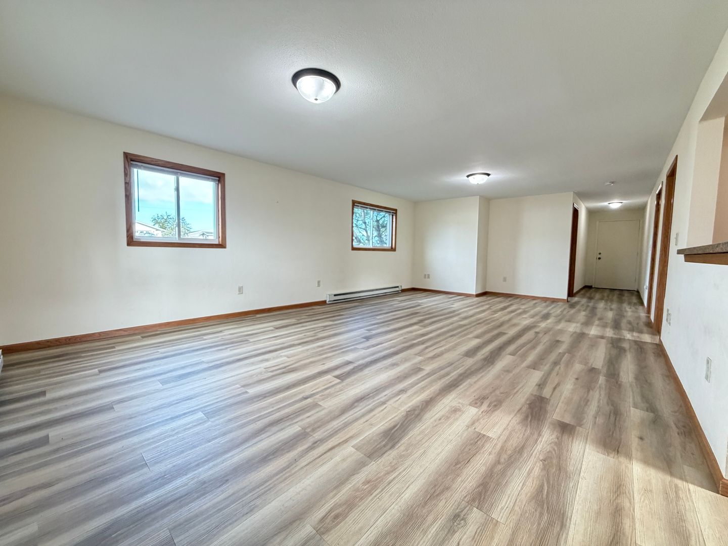 Superior Apartment: 2406 Hill Ave - 2