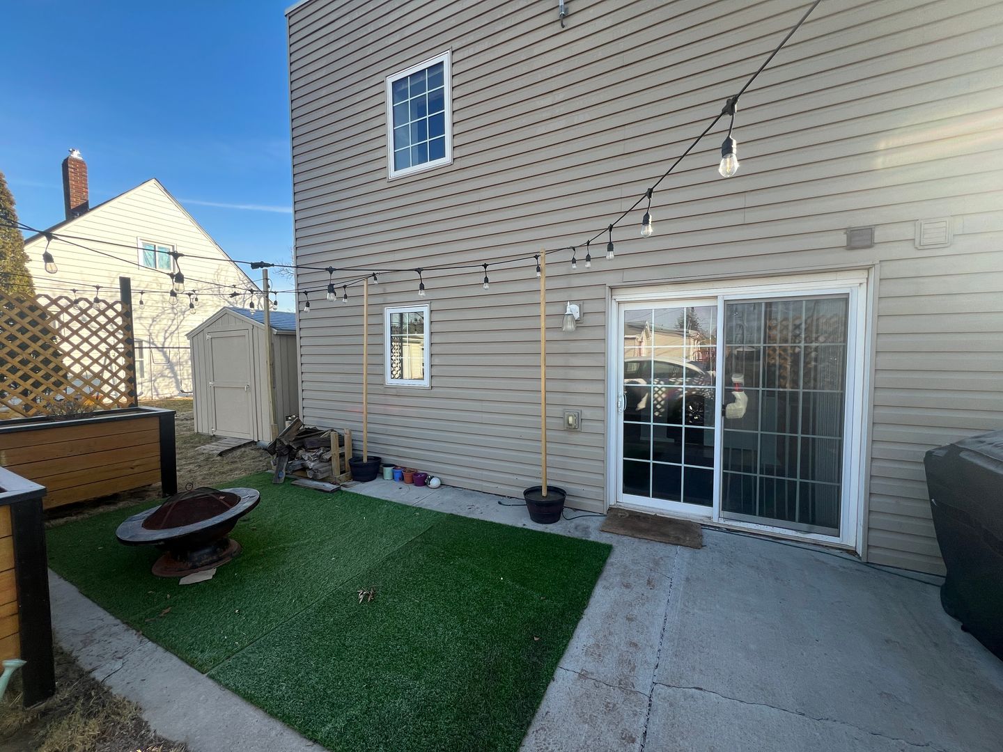 Superior House: 1421 Poplar Ave