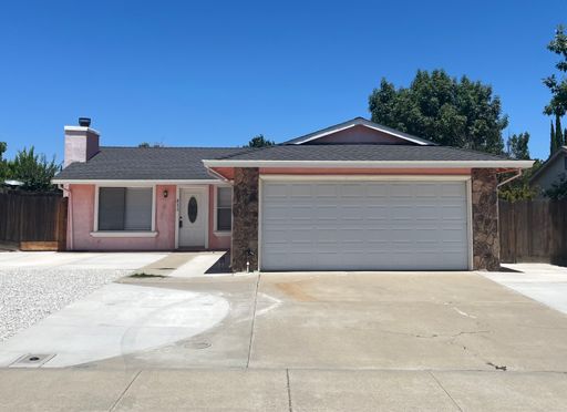 Beautiful Tracy Home! – photo 1
