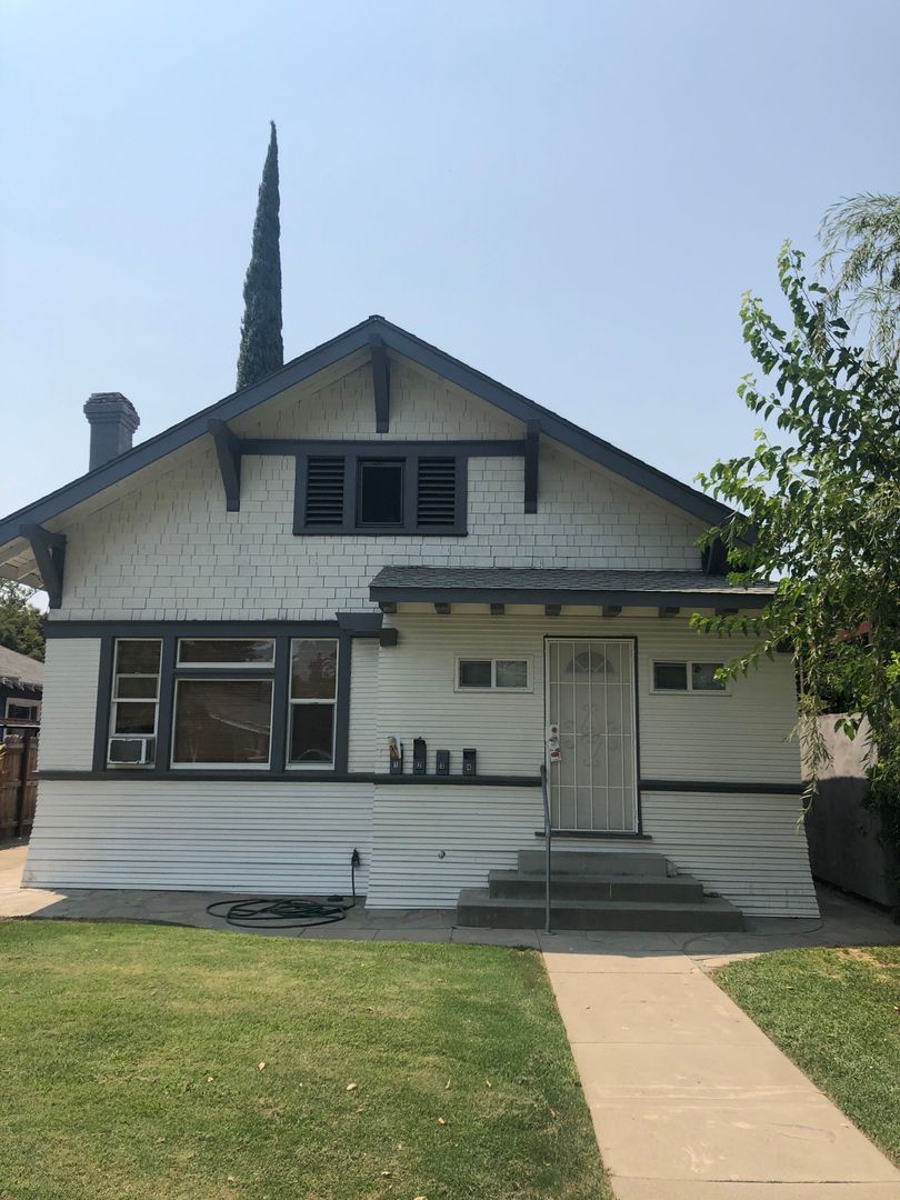 Modesto Apartment: 129 Orange Ave.