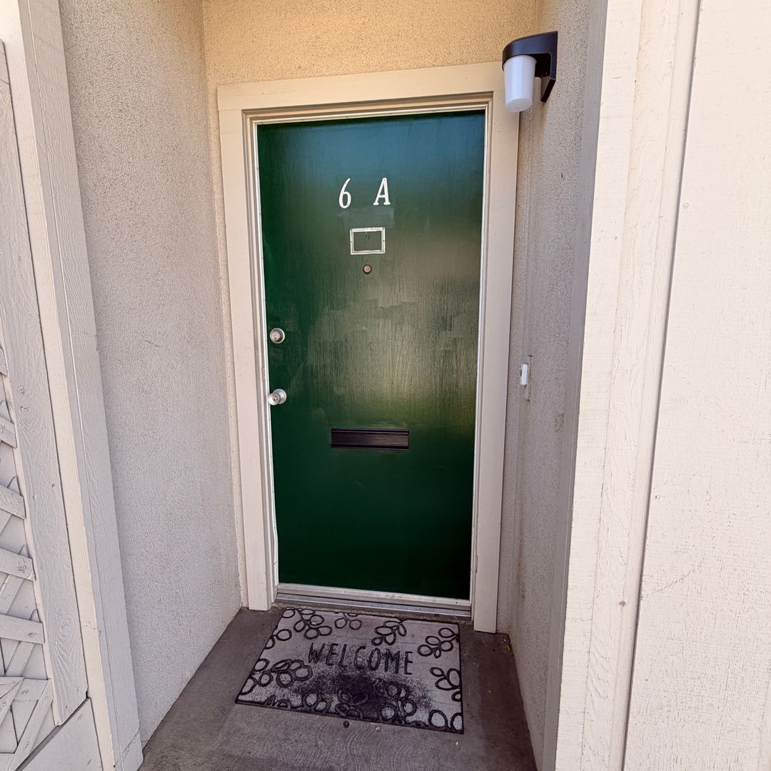 Modesto Apartment: 1200 Woodrow Ave