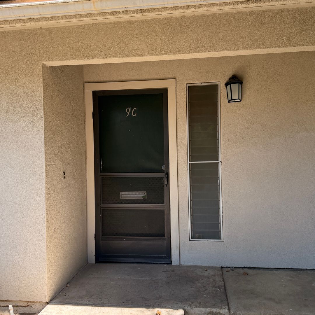 Modesto Apartment: 1200 Woodrow Ave